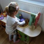 pensia alimentara a minorului despre mitul celor 25 din salariu si limitele calculate pentru a nu deveni sursa de imbogatire ilegala a celuilalt parinte 69da08ae5c804