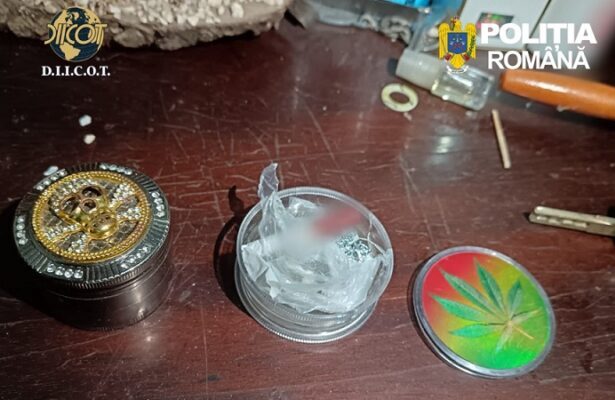 perchezitii in localitatile sarichioi si mihai bravu din judetul tulcea doi tineri arestati pentru trafic de canabis 69d26c14e2f7c