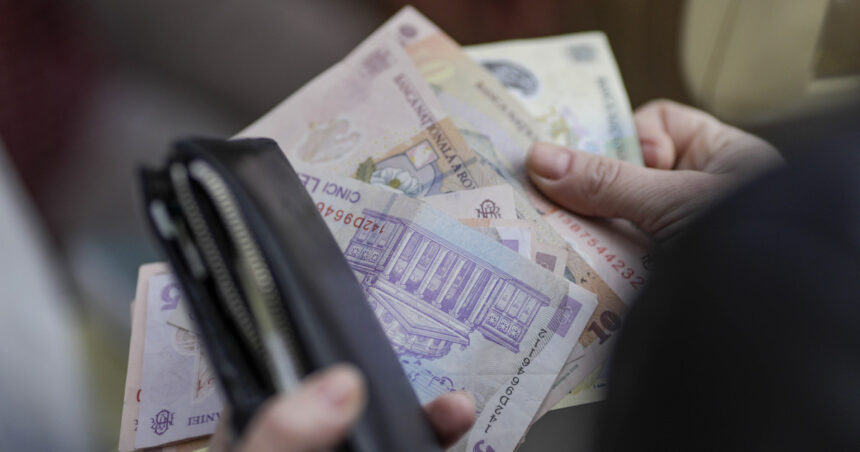 peste 3 milioane de romani primesc ajutor financiar de la stat in mai 2026 cine sunt beneficiarii pachetului de solidaritate 69d0aac33f674