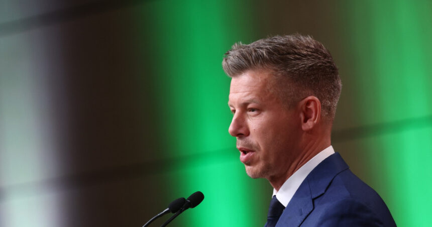 peter magyar spune ca nu il va suna pe donald trump cum vede liderul tisza relatiile cu sua 69dd2d2431e9b