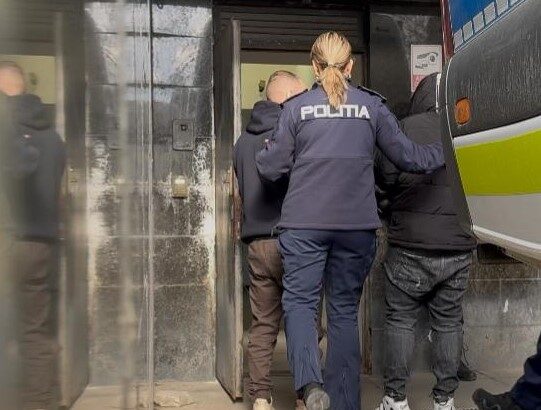 politistul de la medgidia acuzat de viol si pornografie infantila a fost dus in fata instantei a contestat arestul preventiv 69d4b2597c6b2