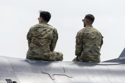 polonia spera la mai multe trupe americane in ciuda amenintarii lui trump cu retragerea din nato 69d8dd44ef635