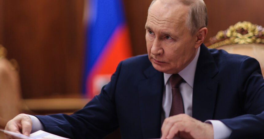 popularitatea lui putin continua sa scada pentru a saptea saptamana la rand ce ii nemultumeste pe rusi 69eb75659af17