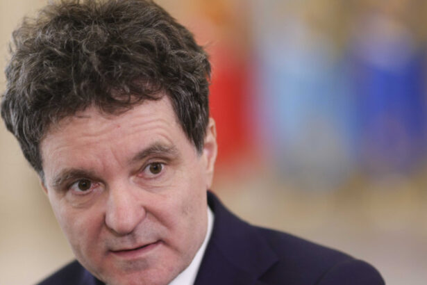 presedintele nicusor dan participa azi la forumul de afaceri al initiativei celor trei mari 69f19cc0aa84f