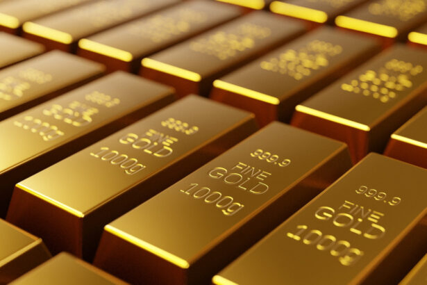 pretul aurului a inregistrat cea mai mare scadere lunara din ultimii aproape 17 ani 69cce616a1c71