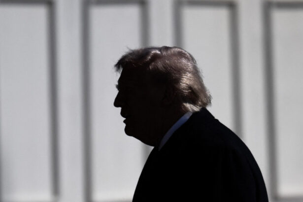 pretul petrolului a crescut brusc dupa informatii ca donald trump va analiza noi optiuni militare privind iranul 69f32fbd5e42a