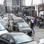 prima tara care a rationalizat carburantii in criza din orientul mijlociu cu 170 de milioane de locuitori anunta masuri si mai dure 69cf7c77802d7