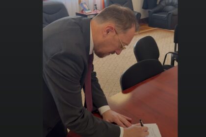 progresismul ucide romania senatorul sava de la constanta printre primii semnatari ai motiunii de cenzura gazele din marea neagra stam pe o punga de au 69df851cd4066