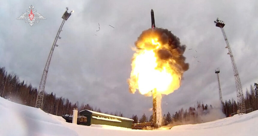 putin isi arata din nou muschii nucleari exercitii cu rachete intercontinentale si simularea luptei pe teritoriul radioactiv 69ce6d5beb2ab