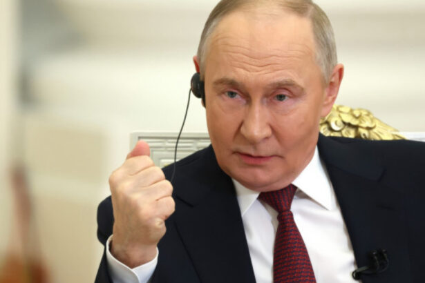 putin isi pregateste o lege care ii va permite sa trimita legal trupe in alte tari care este pretextul invocat 69df23e08c2fe