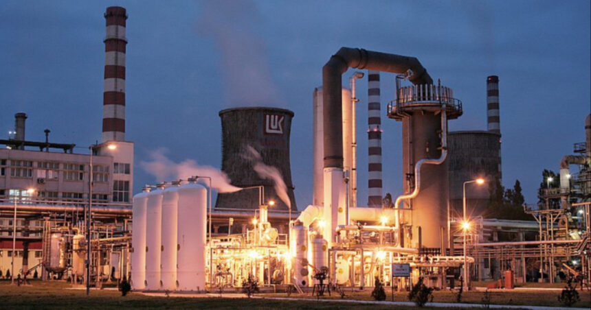 rafinaria petrotel ar trebui sa inceapa sa opereze bogdan ivan 100 nu se va importa petrol din federatia rusa 69f072e564874