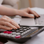 reparatia morala in conflictele de munca de ce salariile restante nu mai sunt suficiente dupa o concediere abuziva 69db5a311ad8b