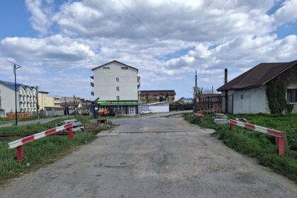 restrictii de trafic la trecerea la nivel cu calea ferata din localitatea costinesti 69ea27112098c