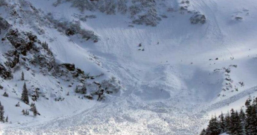 risc insemnat de avalanse cotat cu 3 din 5 in mai multe zone montane 69d15de7e8a62