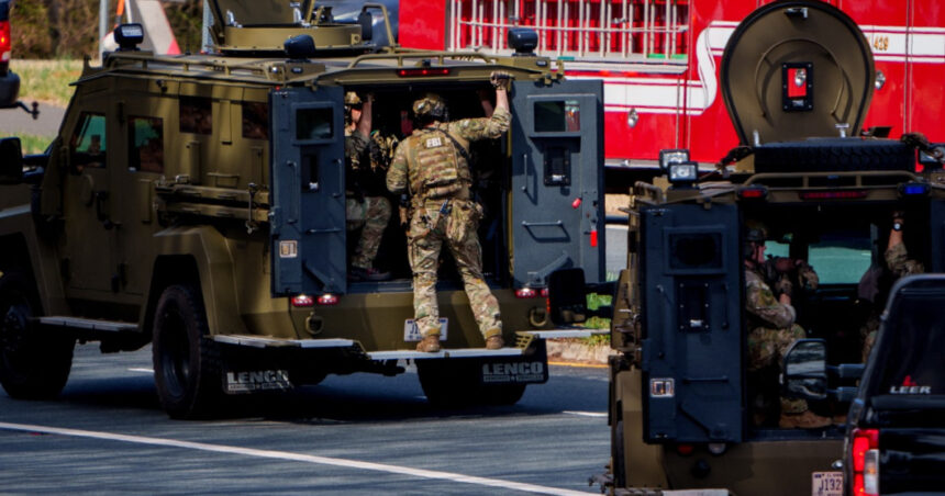 roman condamnat in sua pentru ca a trimis mascatii acasa la zeci de politicieni oficiali si jurnalisti cu amenintari false 69f3afa3ab159