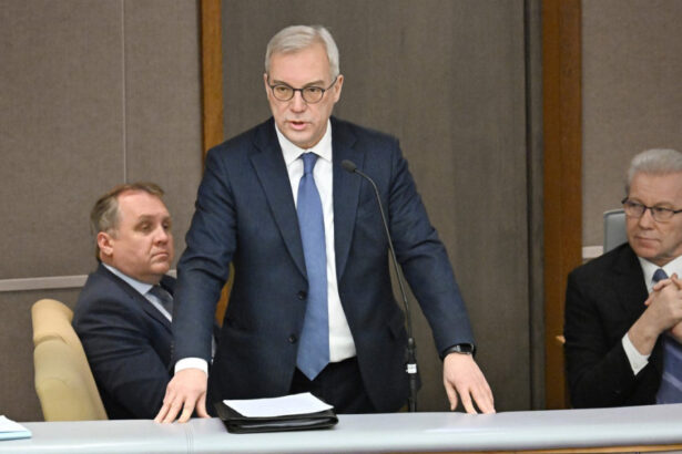 rusia ameninta ca statele europene care gazduiesc bombardiere nucleare franceze vor deveni tinte 69ea5c266a7f7