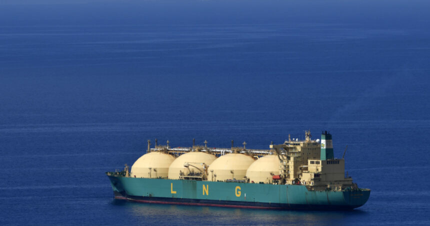 rusia incearca sa profite de criza gazelor naturale si ofera asiei livrari la pret redus din facilitatile sale vizate de sanctiuni 69d765106d00c