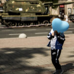 sapte copii ucraineni sunt repatriati din rusia melania trump una dintre cele mai importante probleme globale 69cec1bb72d48