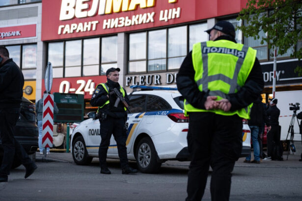 scandal in ucraina dupa atacul armat din kiev doi politisti sunt anchetati pentru ca au fugit in timpul interventiei 69e50813bd35a