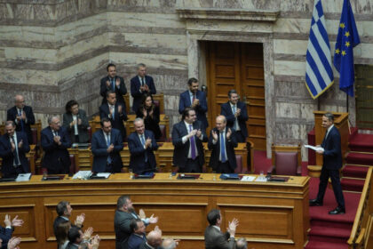 scandalul subventiilor agricole din ue toti cei 13 deputati greci anchetati raman fara imunitate 69e9039e71202