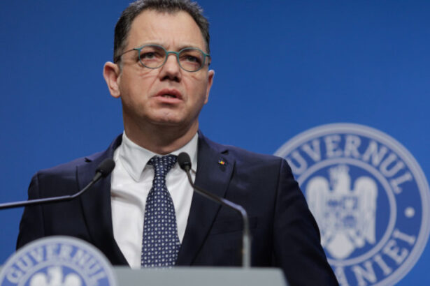 secretarul general al guvernului executivul trebuia sa ia mai devreme masurile de relansare economica incepe sa fie prea tarziu 69de9b38e427e