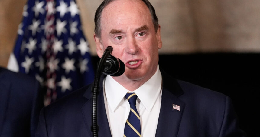 secretarul marinei sua john phelan isi paraseste functia cu efect imediat anunta pentagonul ii uram mult succes 69e9b363ce7ca