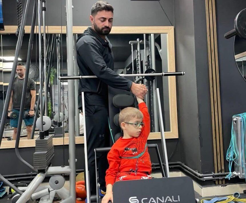 sedinte de miscare si recuperare oferite gratuit de antrenorul robert cercel pentru copiii cu dizabilitati 69e494ca462c6