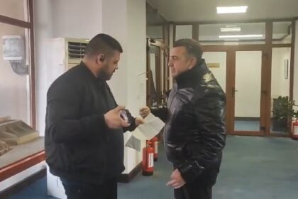 sentinta la tribunal claudiu palaz il obliga pe marian saioc sa isi stearga postarile prin care il denigreaza dupa scandalul din februarie 69e606fb60211
