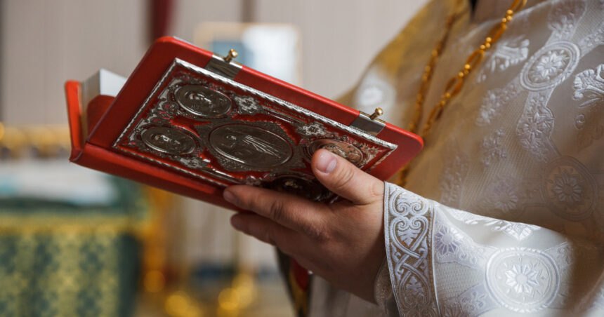 sfantul gheorghe 2026 cele mai respectate traditii si obiceiuri preotul explica de ce se folosesc frunze de salcie pe 23 aprilie 69e8f9a1ef3d8