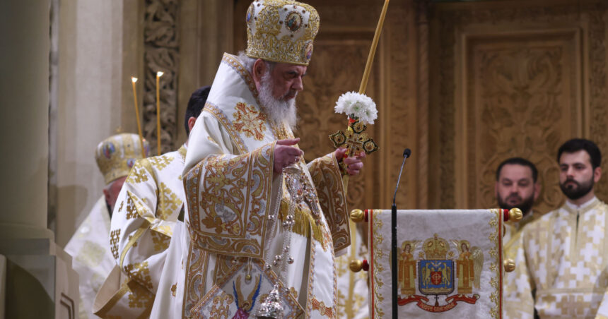 slujba de inviere 2026 la ce ora incepe si cand pot lua credinciosii lumina sfanta 69d9dab9c8d77