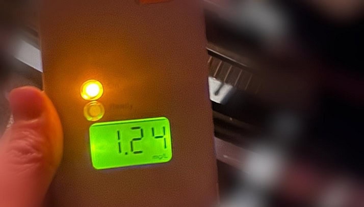 sofer depistat beat la volan in afara localitatii albesti avea 124 mg l alcool pur in aerul