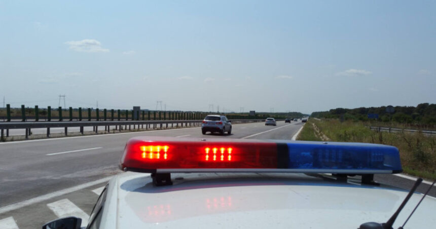 sofer prins circuland cu 224 de km h pe a1 ce amenda a primit tanarul de la volan si cat timp a ramas fara permis 69dfad5902dc9