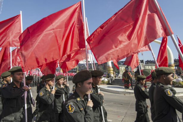 te ai plictisit de sotie hai in armata care sunt totusi motivele pentru care tinerii thailandezi se inroleaza voluntar 69e7096682c48