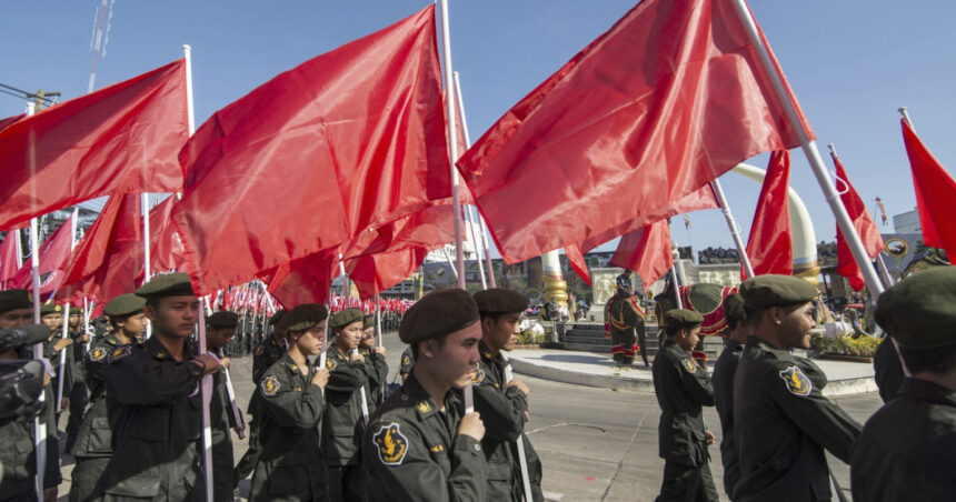 te ai plictisit de sotie hai in armata care sunt totusi motivele pentru care tinerii thailandezi se inroleaza voluntar 69e7096682c48