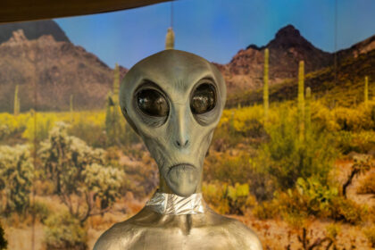 teoria conspiratiei privind ozn urile si disparitia oamenilor de stiinta se raspandeste de pe internet pana la casa alba 69ed06416382b