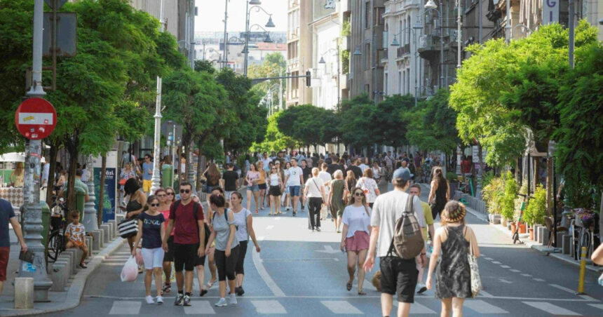 timp de 25 de weekenduri calea victoriei si str ion brezoianu devin pietonale strazi deschise bucuresti revine de sambata 69e7b6387670d