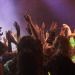 tinerii beau mai putin cluburile se reinventeaza noul model al distractiei in londra 69d9e4ed2dcd6