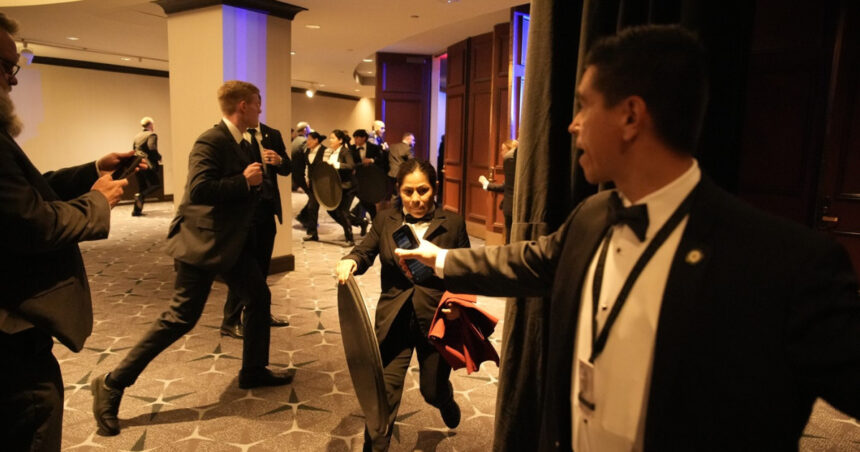 toti ochii pe dispozitivul de securitate de la dineul la care participa trump posibile carente verificate 69edced7c7655