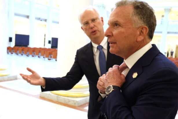 trimisul special al lui putin a mers in sua inainte ca trump sa ia o decizie privind petrolul rusesc 69d803490222d