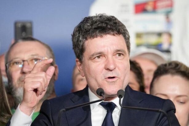 trump a refuzat instant invitatia la reuniunea b9 nicusor dan s a suparat si nu mai merge nici el in sua 69d386bd93ff2