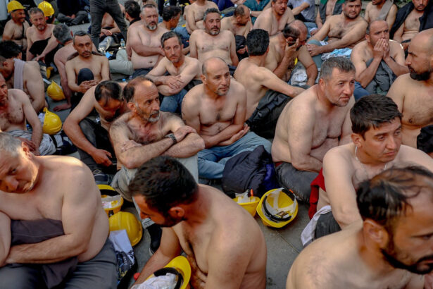 turcia peste 100 de mineri care venisera in mars la ankara si intrasera in greva foamei au fost arestati 69e75aaaf277a