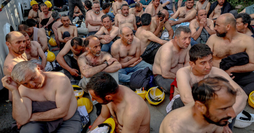 turcia peste 100 de mineri care venisera in mars la ankara si intrasera in greva foamei au fost arestati 69e75aaaf277a