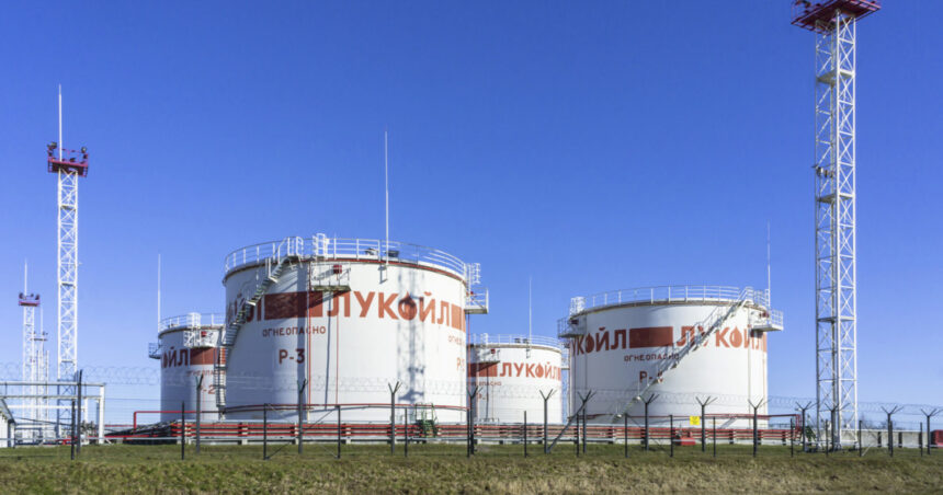 ucraina a atacat una dintre cele mai mari rafinarii ale rusiei singura de pe coasta marii negre 69e0ae07eee55