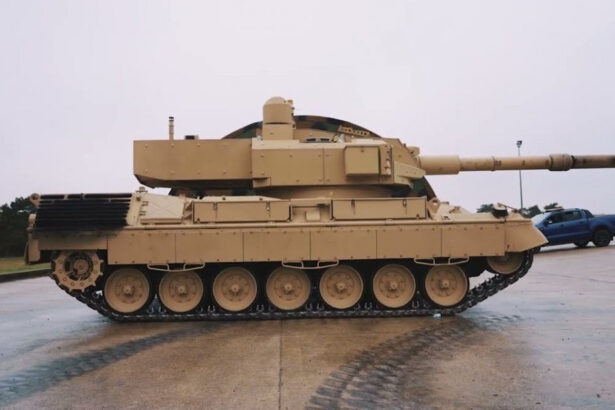 ucraina testeaza un tanc complet refacut in belgia o turela ultraperformanta asezata peste un model de blindat din razboiul rece 69d028b07521d