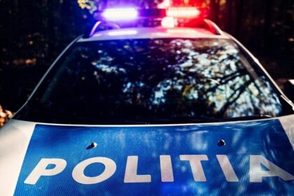 un barbat din mangalia i a distrus casa rivalului in dragoste dupa ce si a prins sotia la el 69cd503f89c10