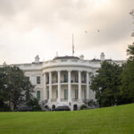 un raport al fbi a avertizat asupra amenintarii persistente reprezentate de iran pentru sua casa alba a minimizat riscul reuters 69d5f06881c21