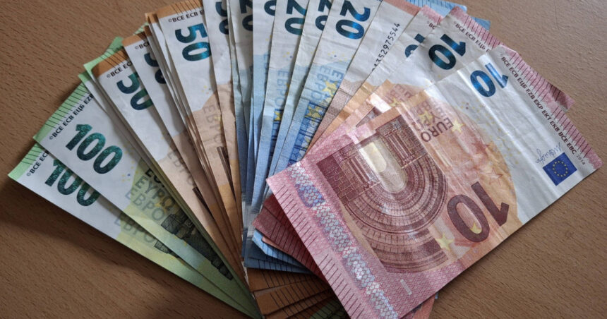 ungaria ar putea trece la euro pana in 2030 69e27a2ba8891