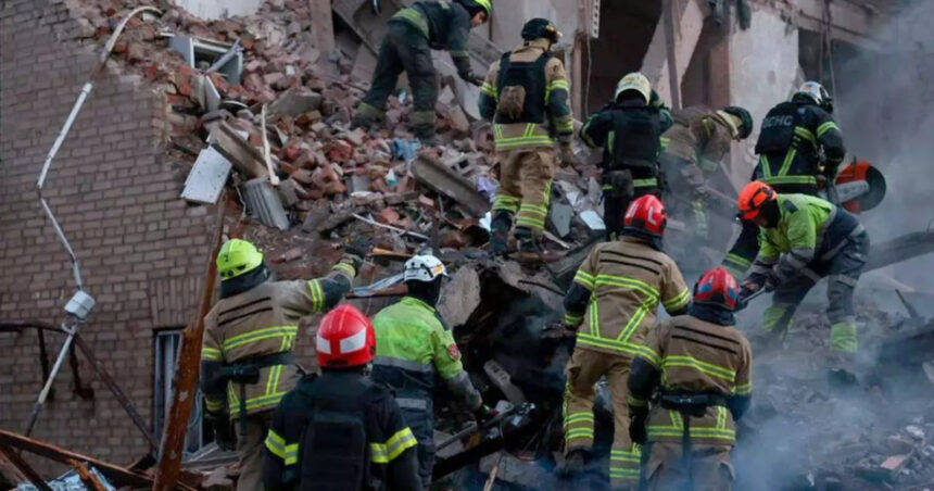 val de atacuri rusesti asupra ucrainei noaptea trecuta cu 660 de drone si rachete 4 morti si 30 de raniti 69ec95ba2f40d