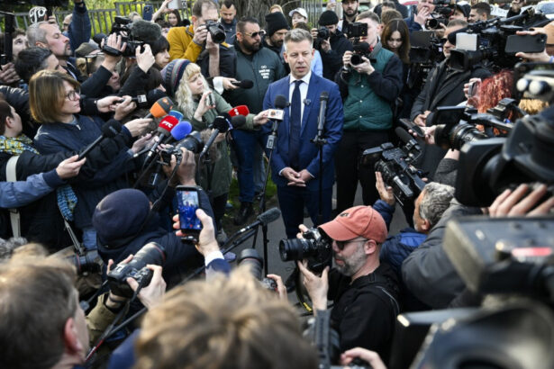 video alegeri ungaria un apropiat al guvernului orban publica un plan intern in engleza prin care acuza tisza de pregatirea unor violente 69dbadf44d66c