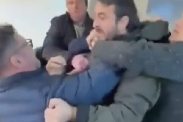 video bataie intr un sediu aur ba tu ma faci pe mine borfas mi am dat viata pentru partid 69df868551f6c